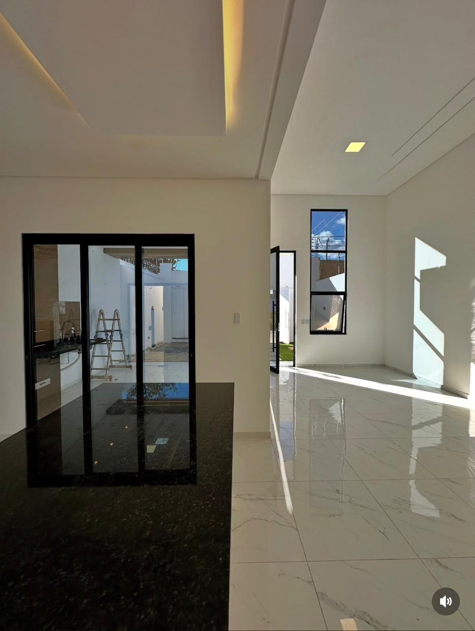 WhatsApp Image 2025-10-27 at 15.55.50 (1)