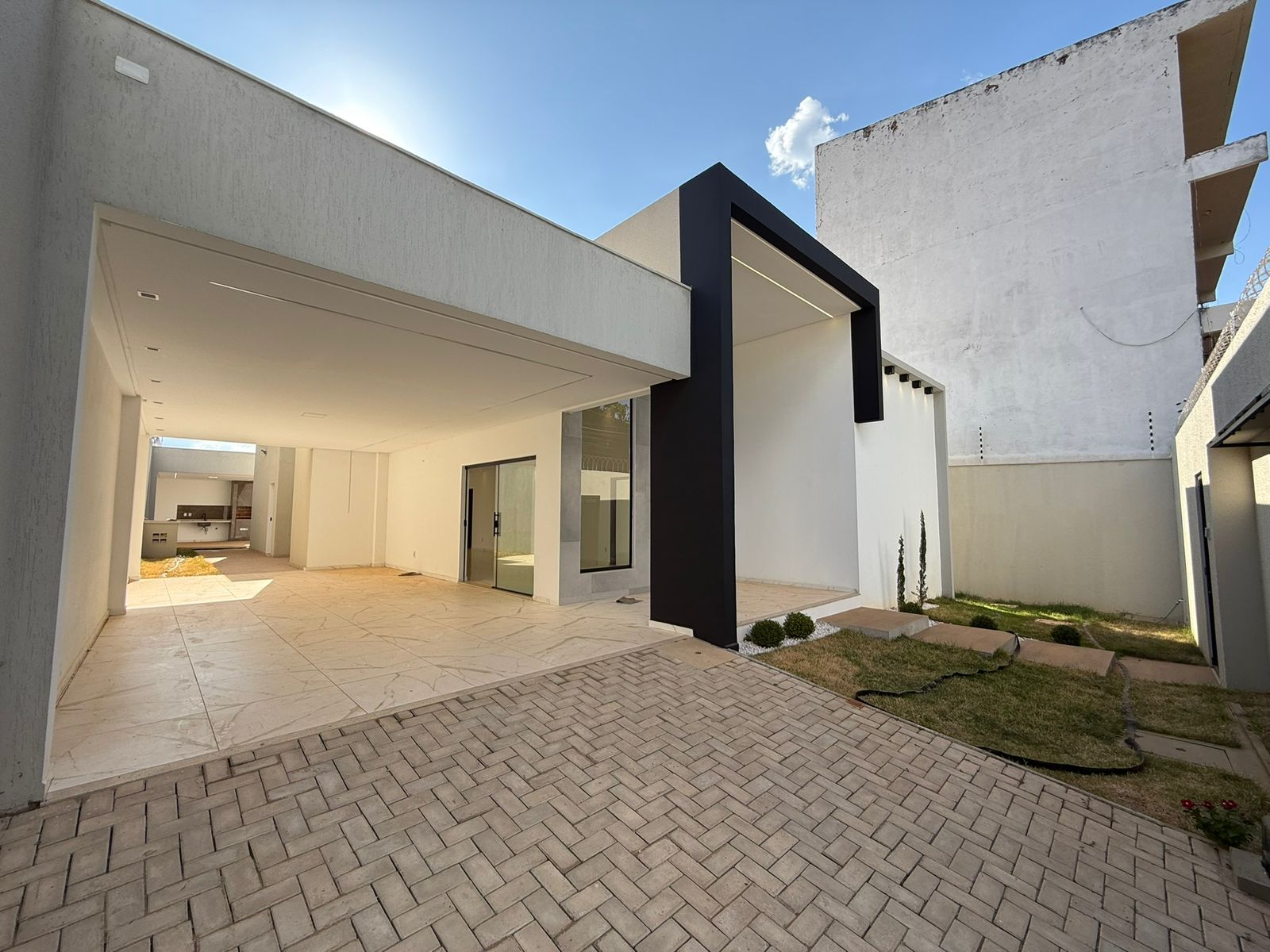 WhatsApp Image 2025-10-30 at 17.08.50 (1)