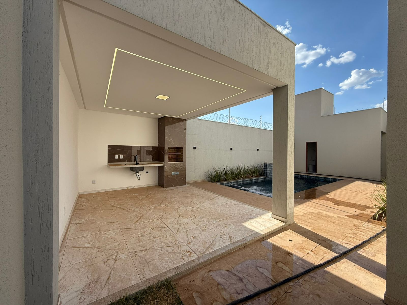 WhatsApp Image 2025-10-30 at 17.08.55 (1)