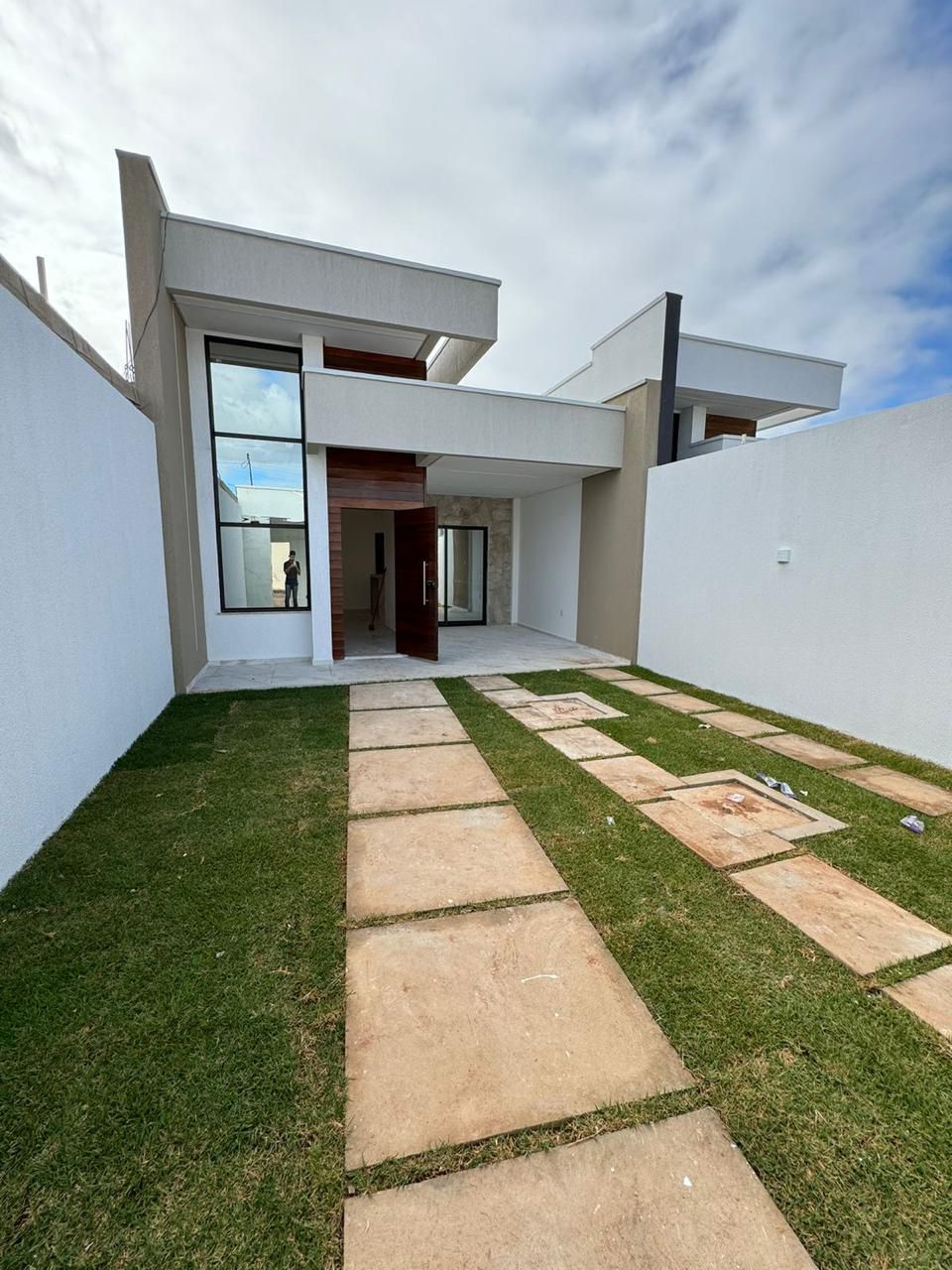 WhatsApp Image 2025-11-03 at 09.14.10 (1)