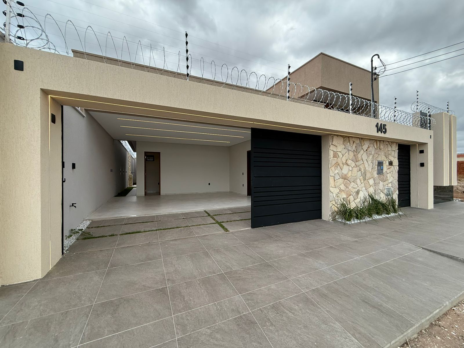 WhatsApp Image 2025-12-05 at 16.06.55 (2)