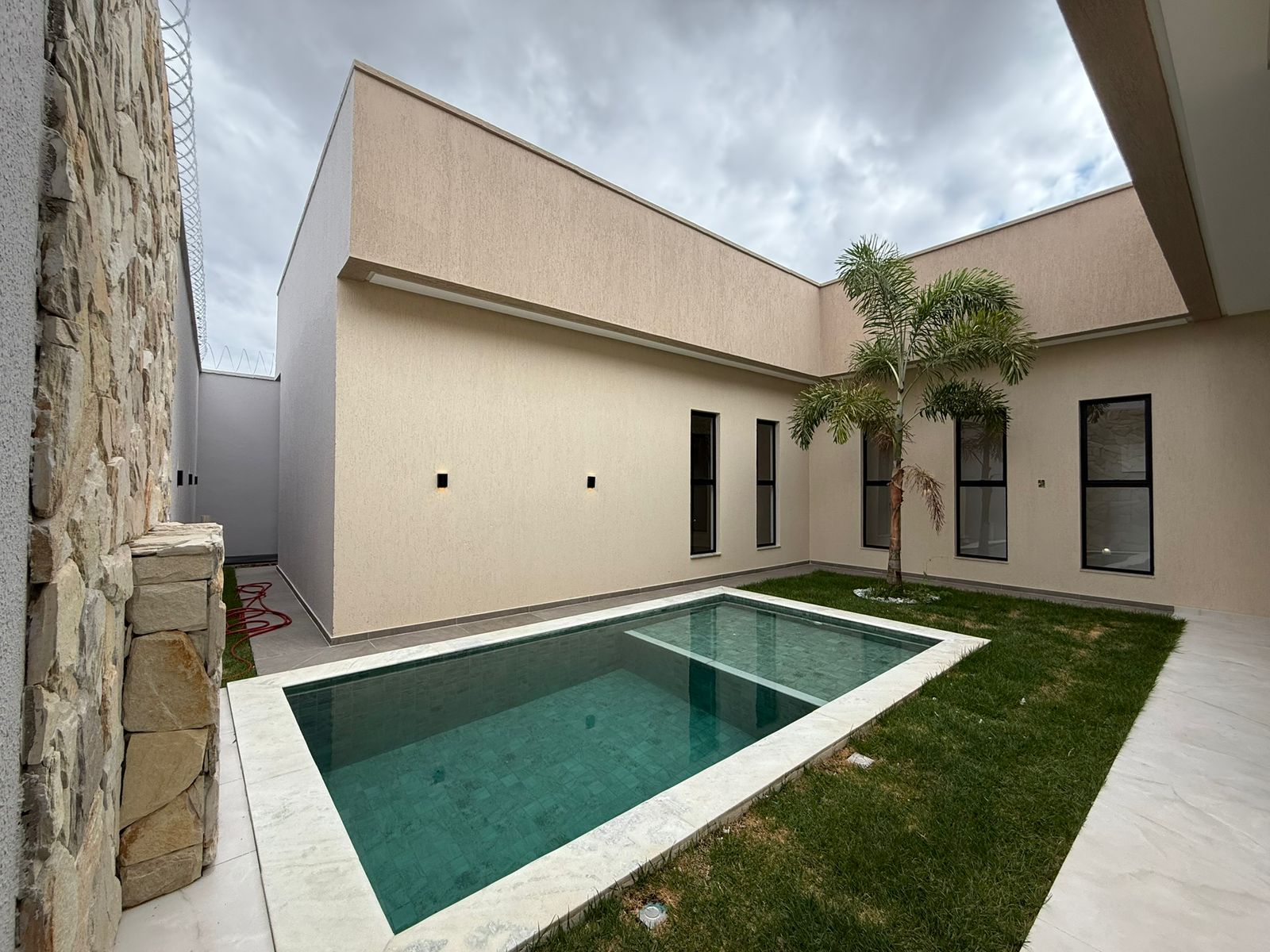 WhatsApp Image 2025-12-05 at 16.06.57 (4)