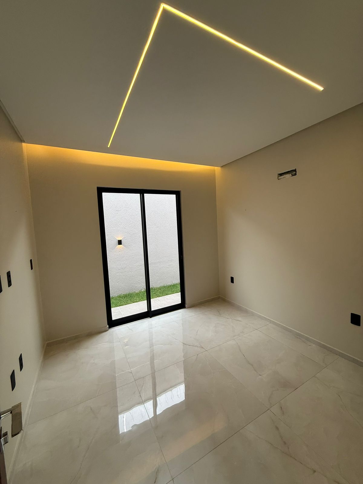 WhatsApp Image 2025-12-05 at 16.06.58 (3)