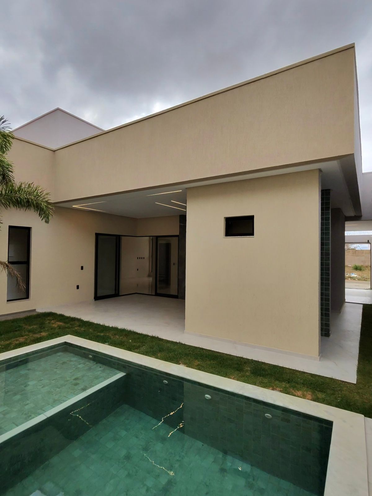 WhatsApp Image 2025-12-05 at 16.06.59 (1)