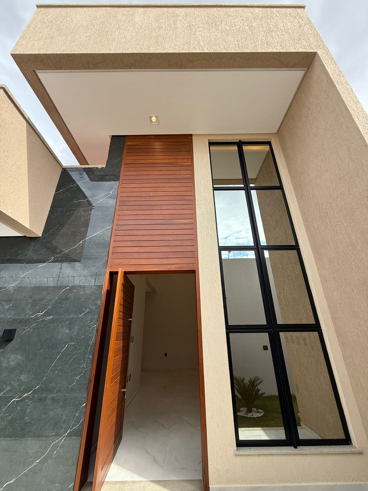 WhatsApp Image 2025-12-05 at 16.07.02 (1)