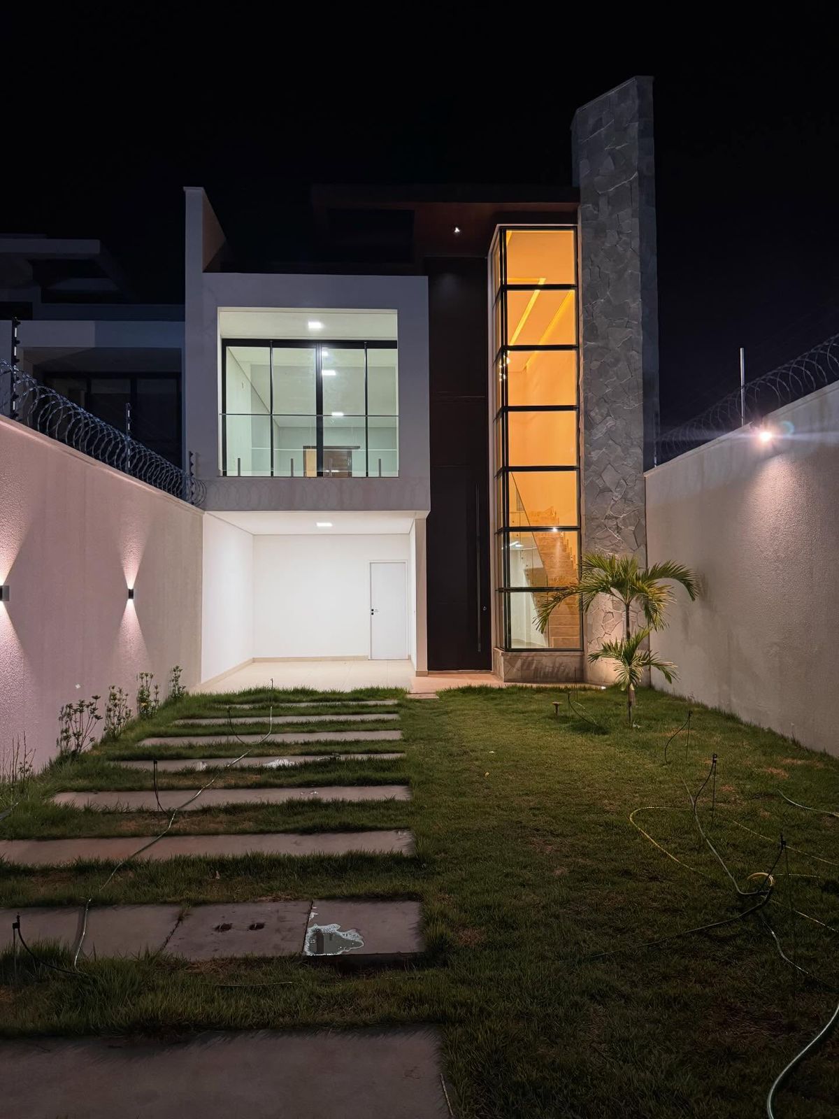 WhatsApp Image 2025-12-17 at 11.06.12 (4)